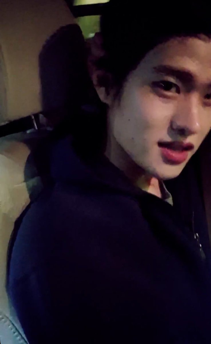 집 델다주고 빠빠이 하는 남친같음…💕💕💕