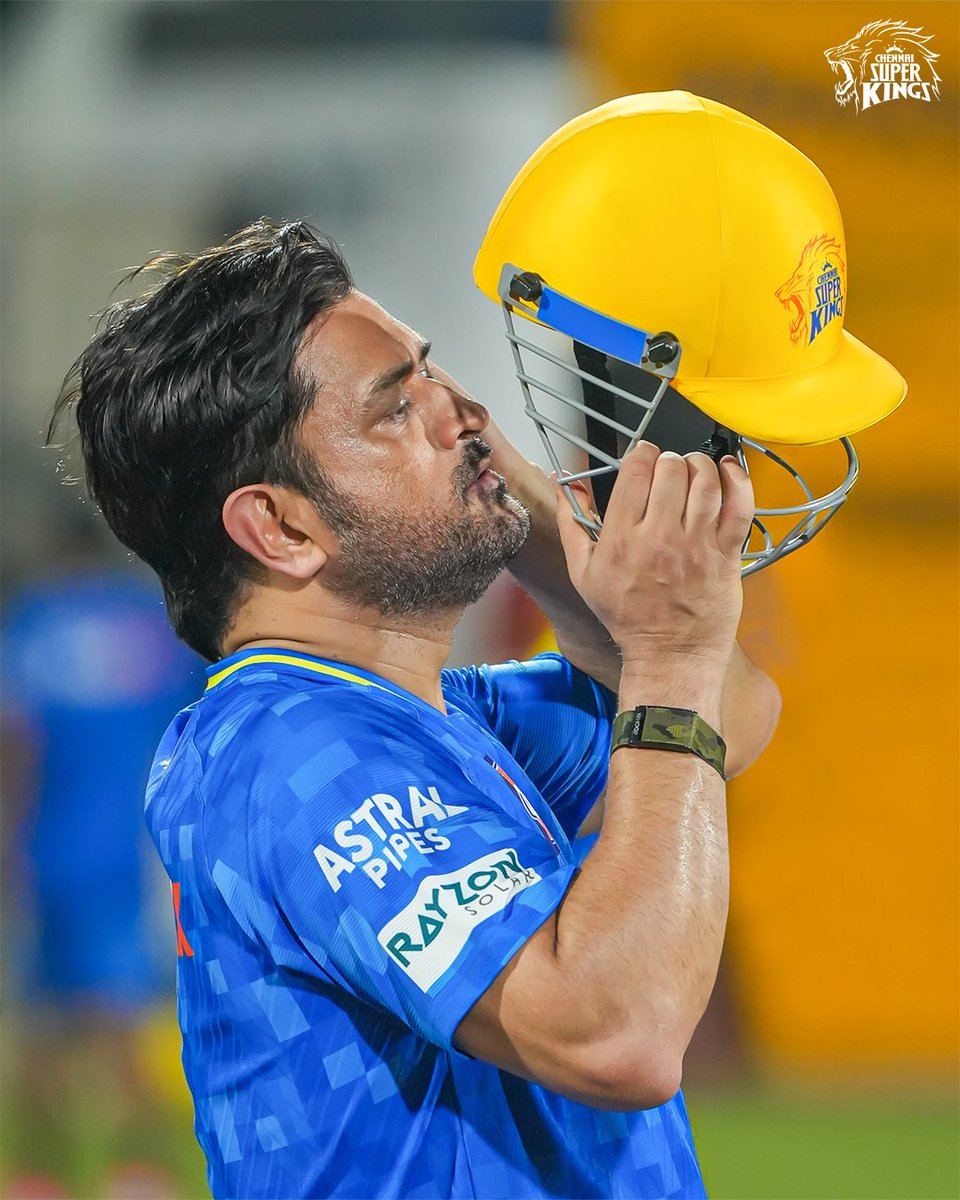 Waited a year to see this frame recreated! 📸💛

#WhistlePodu #Yellove 🦁💛