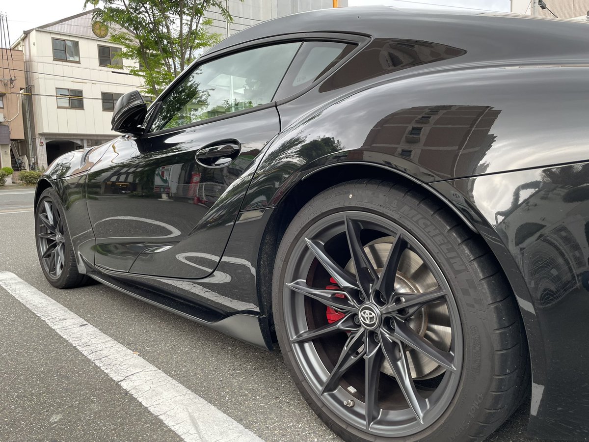 こんなにかっこいいのに会社と家の行き来だけ