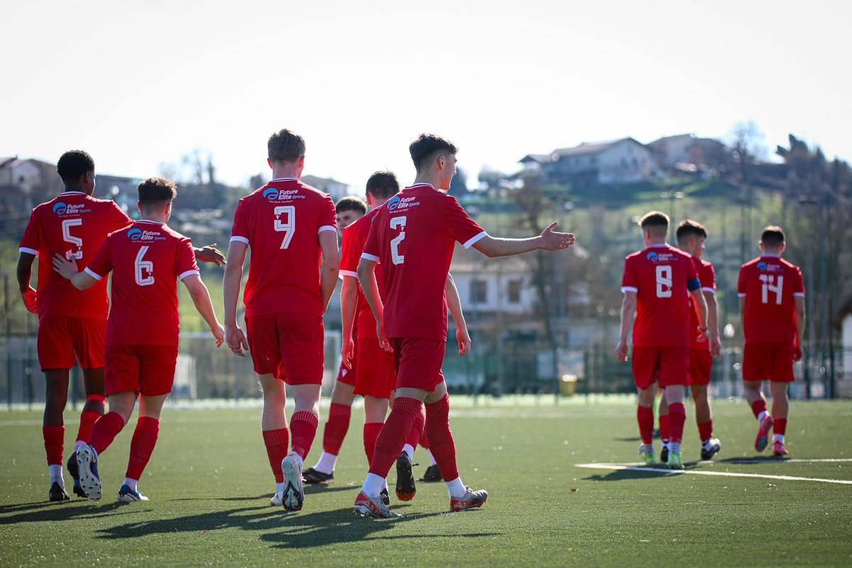 Conor Partridge Slots Home 😎

🏴󠁧󠁢󠁷󠁬󠁳󠁿 (1)-(0) 🇨🇦

#RomaCaputMundi | @Cardiffmet