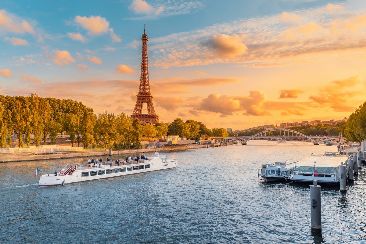 All Things French...Part 22...#Paris #Food #MondayMotivation #Cheese #France #MondayVibes  #Delish #Travel #History #Monday #Parisjetaime 📸 Getty Images for Unsplash💖💞
Bit.ly/AllFrench22
