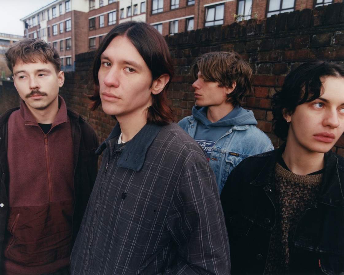 CLASH (@clashmagazine) on Twitter photo Much-tipped London indie four-some <a href="/toughcookieland/">tough cookie</a> kick out the jams in a caravan - watch the video for electrifying debut single 'Emory'.
clashmusic.com/news/tough-coo… Much-tipped London indie four-some <a href="/toughcookieland/">tough cookie</a> kick out the jams in a caravan - watch the video for electrifying debut single 'Emory'.
clashmusic.com/news/tough-coo…