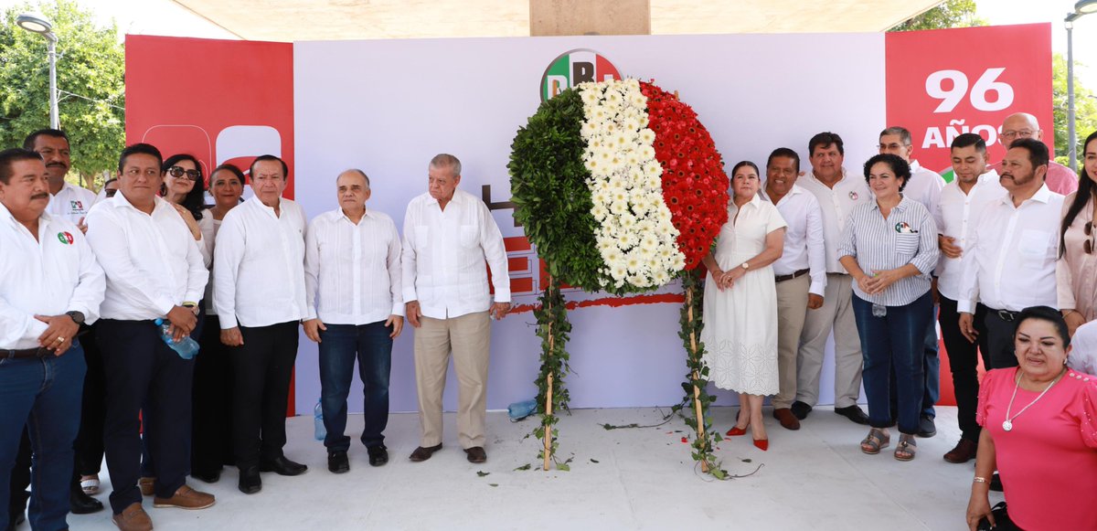 LA FUERZA DEL PRI ESTA EN LAS MUJERES, DICE AÑORVE EN EL 96 ANIVERSARIO DE PRI EN IGUALA, AFIRMA EL SENADOR  <a href="/manuelanorve/">Manuel Añorve Baños</a>  

facebook.com/textosentidodi…