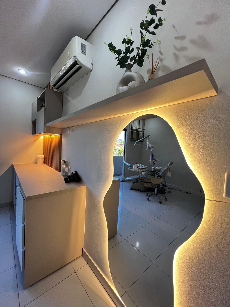 Gente el sueño del consultorio propio se hizo realidad,✨ y mejor todavía con mi mejor amiga y colega🦷🩷 les esperamos! 
📍Clinica Vida Nova Odontología Integral
Barrio Mburucuja 
Tte. Fernandez 827c