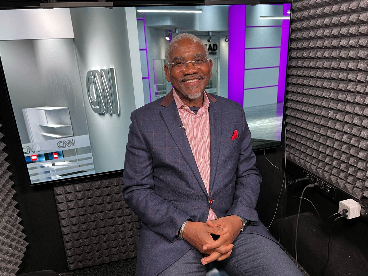StudiGo_LLC's tweet photo. PICTURED: NY Congressman @RepGregoryMeeks seated in the StudiGo mobile studio for his interview on @TheLeadCNN. https://t.co/W7cfOAqKZQ