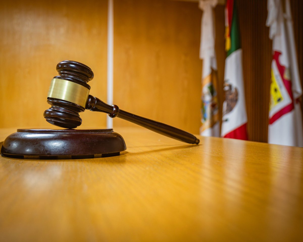⚖️ “La justicia es la base de una sociedad en armonía.”
En el Centro de Justicia Municipal, trabajamos para garantizar el orden y la paz en nuestra comunidad. Si necesitas apoyo o resolver un conflicto, estamos aquí para ayudarte. #TorreónSiemprePuedeMas👊🏻
#CentrodeJusticia ⚖️