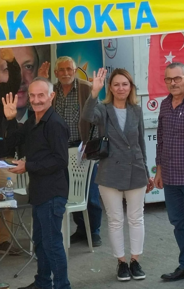 Dava ve yol arkadaşımız, İlçe yönetiminde birlikte yol yürüdüğüm Erol Yılmaz kardeşimizi kaybetmenin üzüntüsünü yaşıyoruz. Allah rahmet eylesin. Mekanı cennet olsun inşallah.