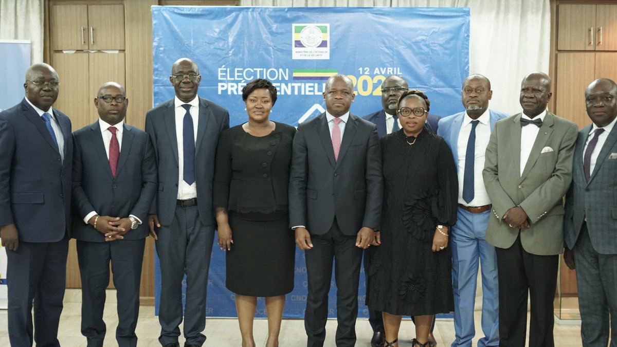 [PROCESSUS ÉLECTORAL]

Le CNOCER a reçu ce 3 mars l’ACER et la Commission d’évaluation linguistique. Après leur prestation de serment, les organes électoraux du nouveau code sont désormais en place.