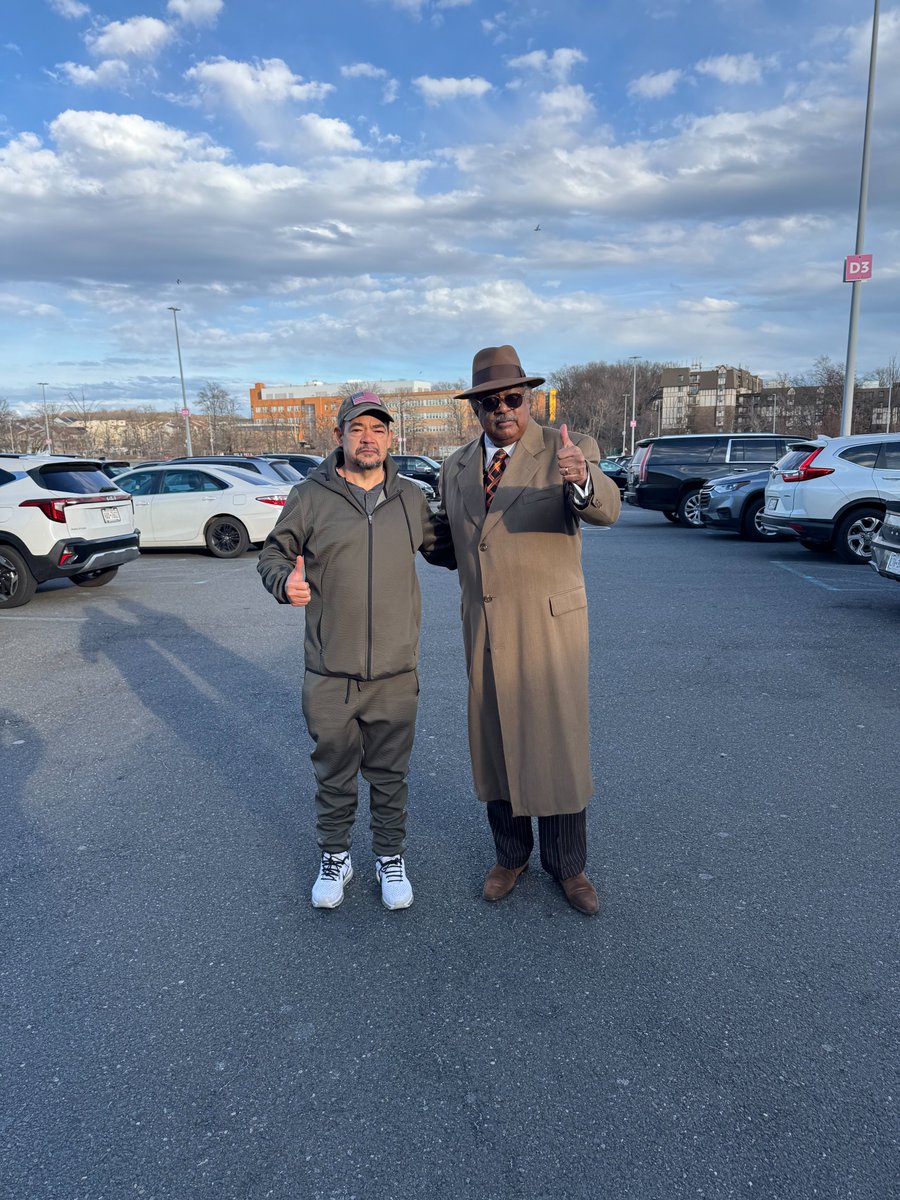 MMayor2025's tweet photo. More from our time out at Staten Island Mall Petitioning for signatures. Thanks Staten Island for coming out to meet your next Mayor of New York City. 
#manningformayor #ballot #petition #newyork #mayor #statenIsland https://t.co/UnxRWkiOMq