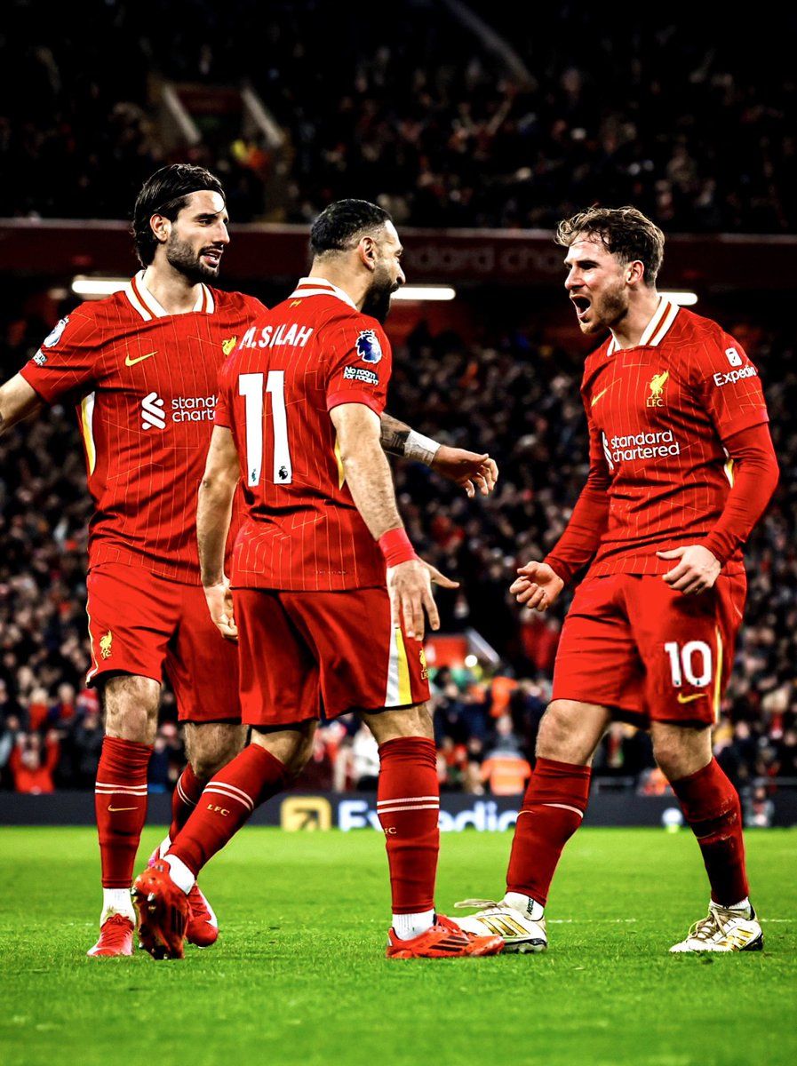 SamueILFC's tweet photo. 4 Massive games in 11 days. 
3 Competitions to fight for. 
2 Legged tie against an inform PSG. 
1 Cup final to play. 

Let’s do this. 🔴 https://t.co/jdkGHJXdXD