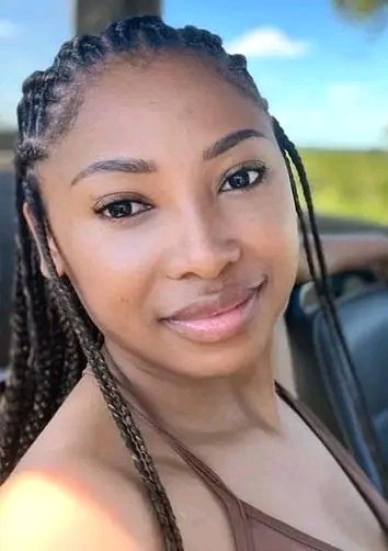 visse_ss's tweet image. I don't care what everyone else is saying, Black Coffee fumbled here 🔥🔥🔥

Enhle Mbali