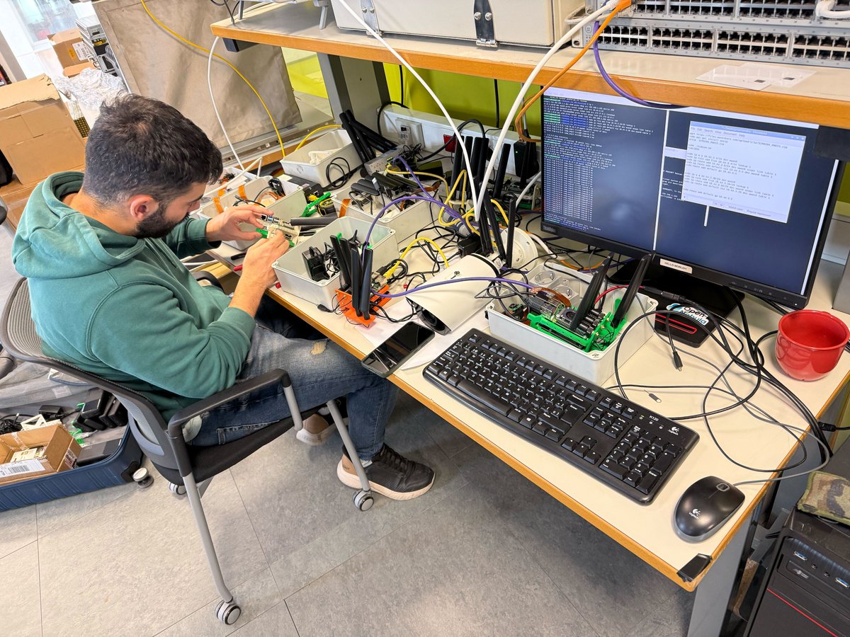 secmotic's tweet photo. 📢 We're at @InfoUMA this week, conducting field tests for the @project_FIDAL! 🚀

Using #AI-powered security solutions and #5G video technology, we enhance public safety with real-time incident detection.

Stay tuned for updates! https://t.co/WLdFbxap4T