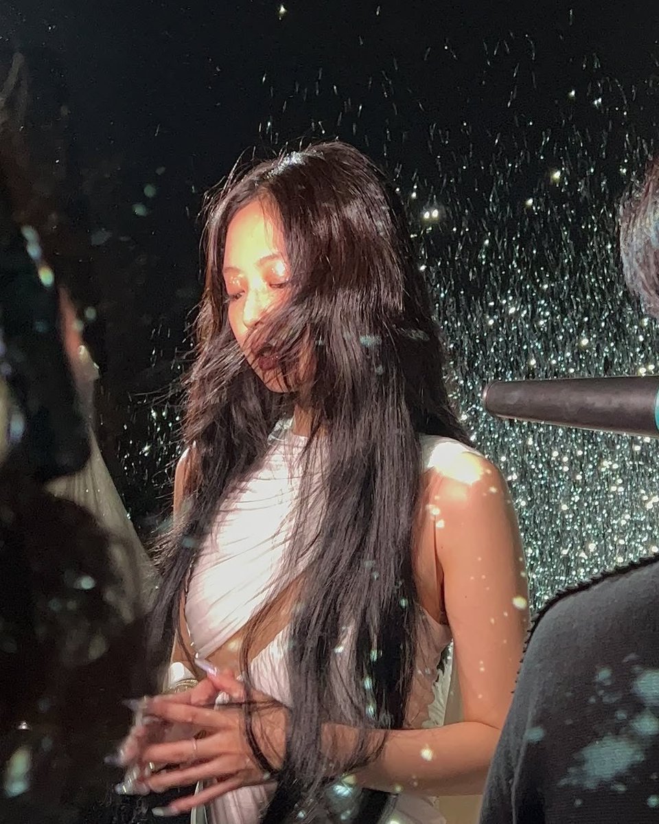 NEWSJENNlE's tweet image. 📸 250304 #JENNIE Jennierubyjane update

“RUBY. LIKE JENNIE coming this friday march 7th.”