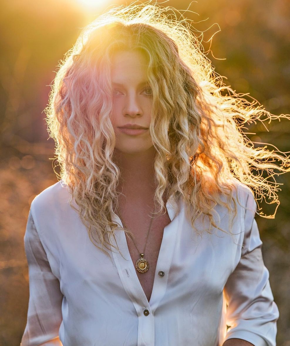 elsserafim's tweet image. Casey Smith is credited on LE SSERAFIM&apos;s new &quot;HOT&quot; EP for track &apos;Ash&apos; 

Previous works:
— Chappell Roan &quot;After Midnight&quot;, &quot;Picture You&quot;
— Olivia Rodrigo &quot;jealousy, jealousy&quot;
— Tori Kelly &amp;amp; KIM CHAEWON &quot;spruce&quot;