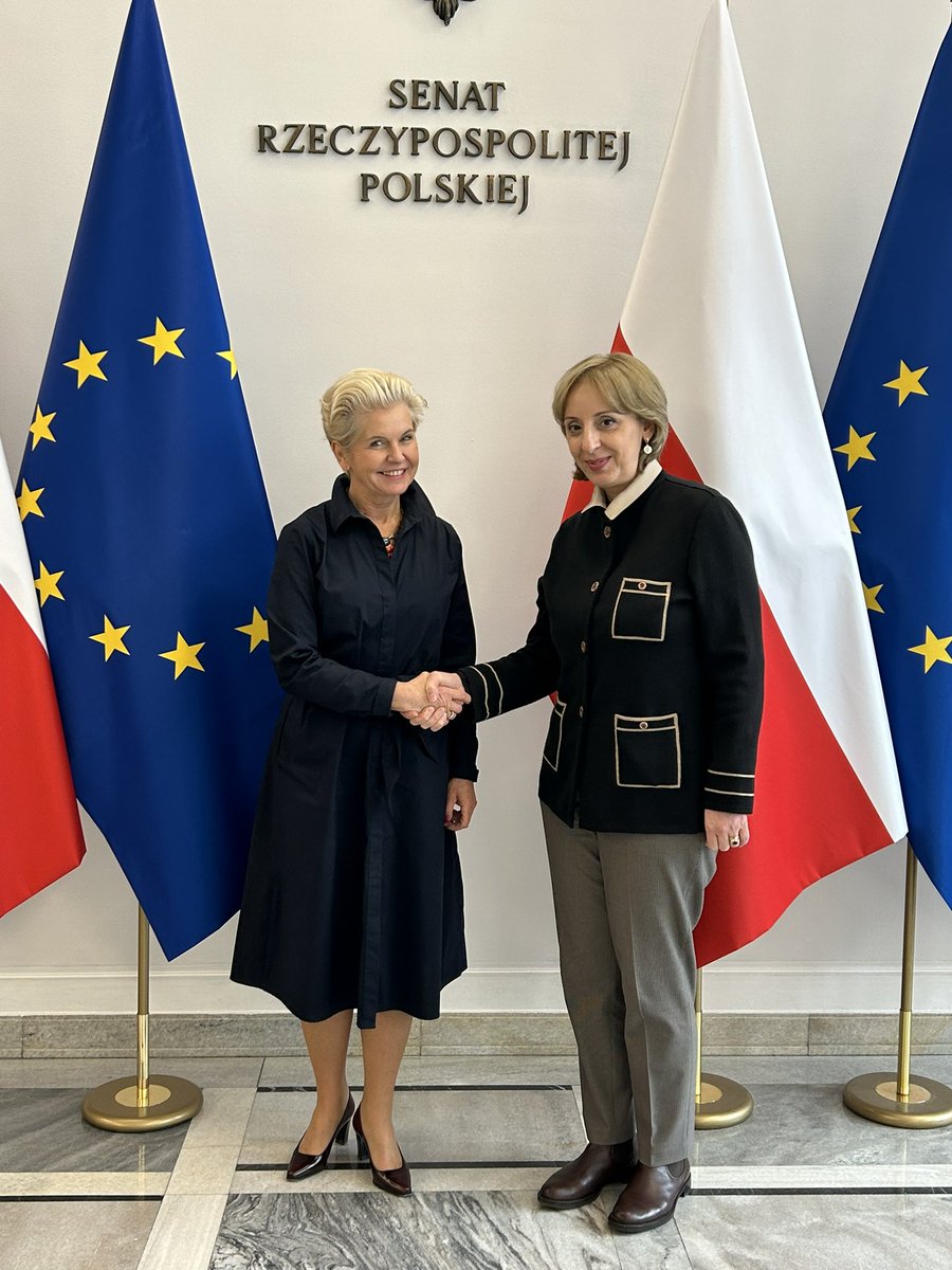 Role of parliamentarians is 🔑 addressing health threats. W/chair of health committee senator Beata Małecka-Libera discussed 🇵🇱 new National Health Program &amp; <a href="/WHO_Europe/">WHO/Europe</a> Program Work- health compass for next 5 years for Europe. Our priorities aligned &amp; partnership is strong 🙏