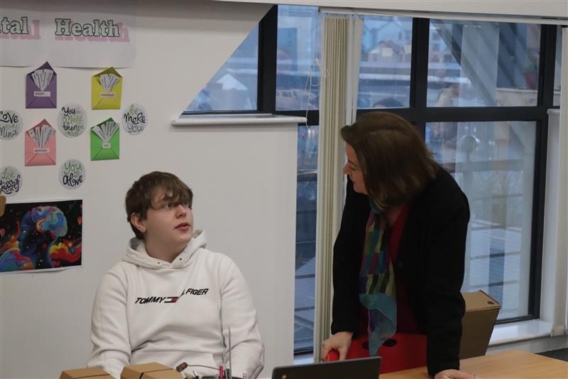 ITECskills's tweet image. Yr wythnos ddiwethaf, fe wnaethom groesawu @PrifWeinidog i Itec Pontypridd. Cyfarfu â&apos;n dysgwyr, trafododd rym pleidleisio 🗳️, a chlywodd sut mae Twf Swyddi Cymru+ yn rhoi hwb i&apos;w hyder. Diolch i chi am eich ymweliad! 🙌