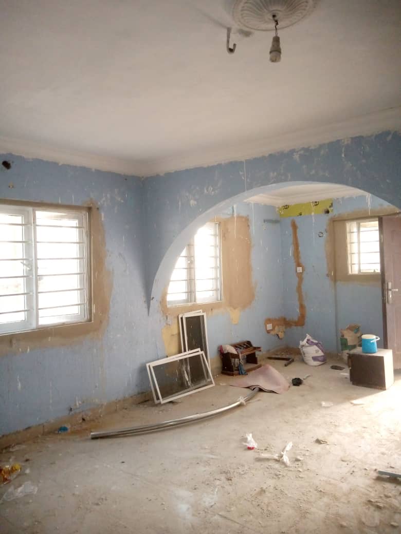 HorakuOfGod's tweet photo. Very spacious 2 &amp; 3 bedroom flat 
@ Makurdi Street off Apapa Road Ebute Metta. 
3bed Rent: 2.5M 
2bed Rent 1.5M 

Chat: 08167827635 https://t.co/PZUwtkCsXp