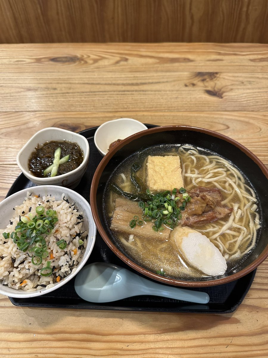 日帰り沖縄。沖縄24℃で汗だくになり、東京帰ってきたら3℃って厳しすぎる！