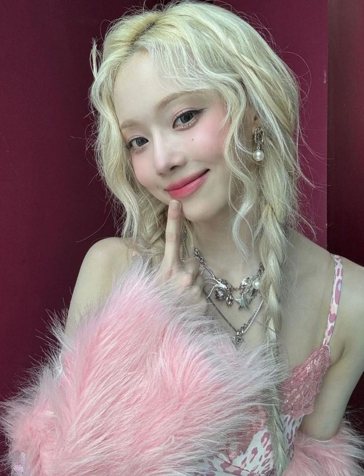 chaewinthinker's tweet image. 예쁜 인형 🩷

#CHAEWON #WINTER