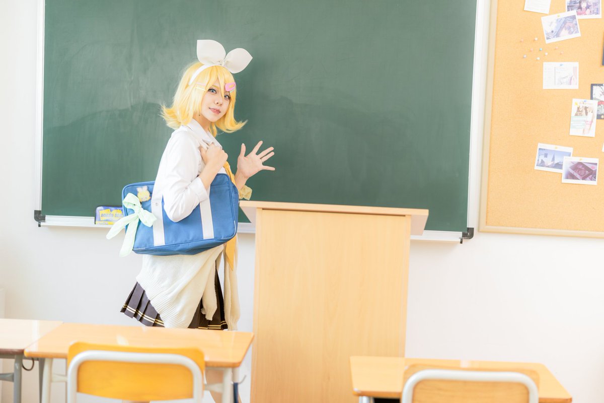 카가미네린 보틀케이크 🍰

📷: 강우리 <a href="/lary_proj_woori/">강우리 (Woo_ri)</a>
🧱: 젠스튜디오 <a href="/zenstudioinfo/">젠스튜디오</a>

#cos #cosplay  #VOCALOID #ボカロ #ボーカロイド #KamamineRin #鏡音リン #pjsekai #プロセカ #プロジェクトセカイ #ボトルケーキ #BottleCake