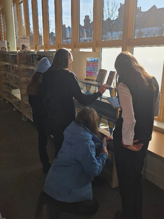 Library at Hornsey School for Girls (@hsglib) on Twitter photo π It's World Book Day this week! π Students are already visiting the LRC to choose their free book πdonβt miss out! If you havenβt collected yours yet, come along and pick one up.β¨ #WorldBookDay #FreeBooks #HornseyLRC <a href="/HornseySchool/">Hornsey School</a> π It's World Book Day this week! π Students are already visiting the LRC to choose their free book πdonβt miss out! If you havenβt collected yours yet, come along and pick one up.β¨ #WorldBookDay #FreeBooks #HornseyLRC <a href="/HornseySchool/">Hornsey School</a>