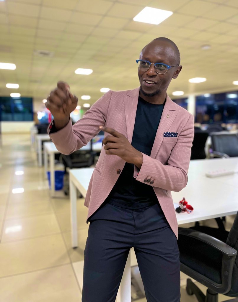Labda unishow! Tuzikwende!!
7pm-11pm @Radio Maisha 
Ni Monday #Rhumba Massage
#RhumbaRepublik