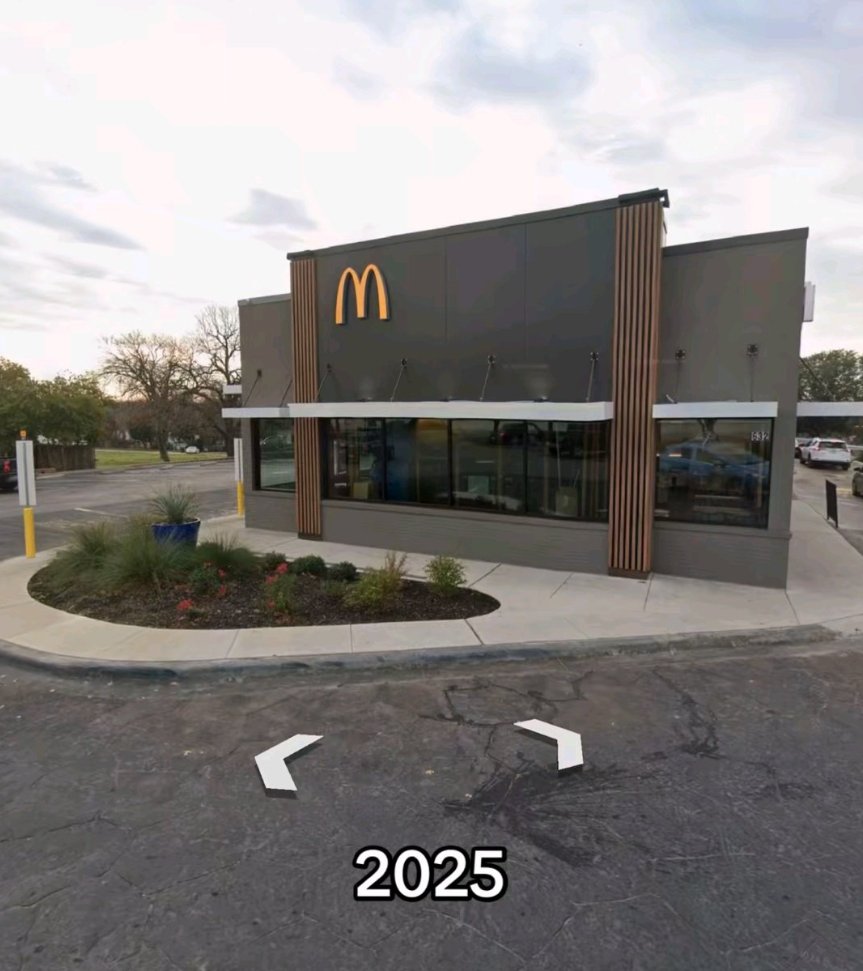 tekbog's tweet image. web dev evolution
flash website vs shadcn website