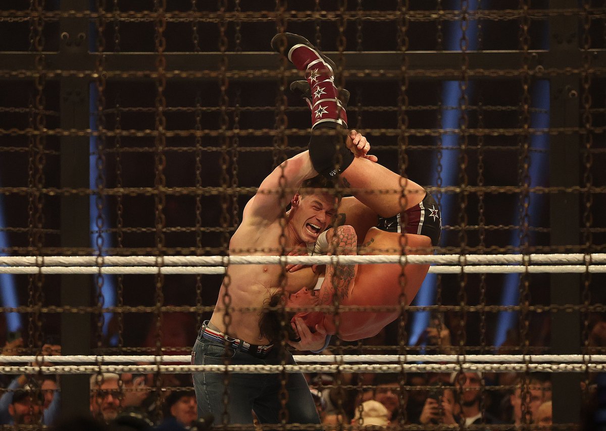 One of the main questions I get as a photojournalist is, "What do you cover?"
If you look at four of my assignments this past weekend, EVERYTHING!
Catstravaganza
The Next Surgeon
Treaty 22 and 23 update
WWE Elimination Chamber!