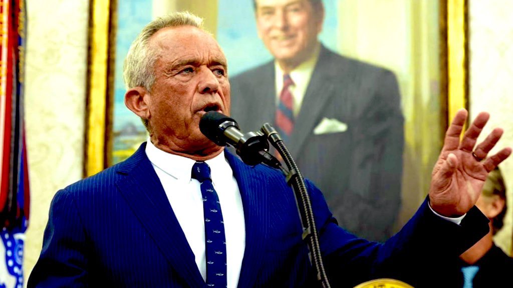 BryceMLipscomb's tweet image. Dear @SecKennedy,
USDA Secretary @BrookeLRollins has approved H5N1 Bird Flu Vaccine for our beef supply. 

You can order FDA to upgrade their testing &amp;amp; stop the vaccinated beef from coming to market.

You can also demand a test on the vaccine &amp;amp; if HHS deems it unsafe, you can…