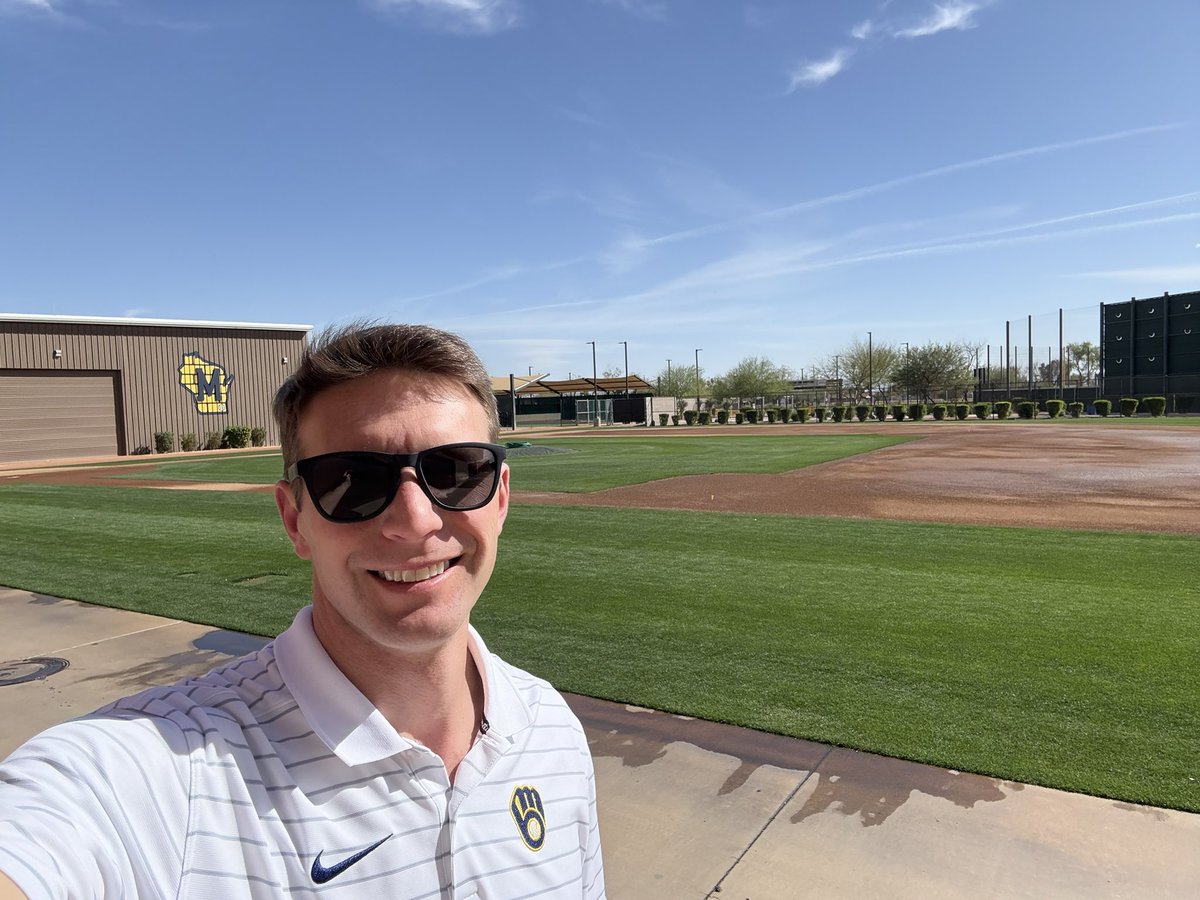 Office views weren’t too bad this week! Thanks to the <a href="/Brewers/">Milwaukee Brewers</a> <a href="/nashvillesounds/">Nashville Sounds</a> for the spring training invite. Looking forward to a great <a href="/MLB/">MLB</a> season!
<a href="/VUMChealth/">Vanderbilt Health</a> <a href="/VUMCOrtho/">Vanderbilt Orthopaedics</a>