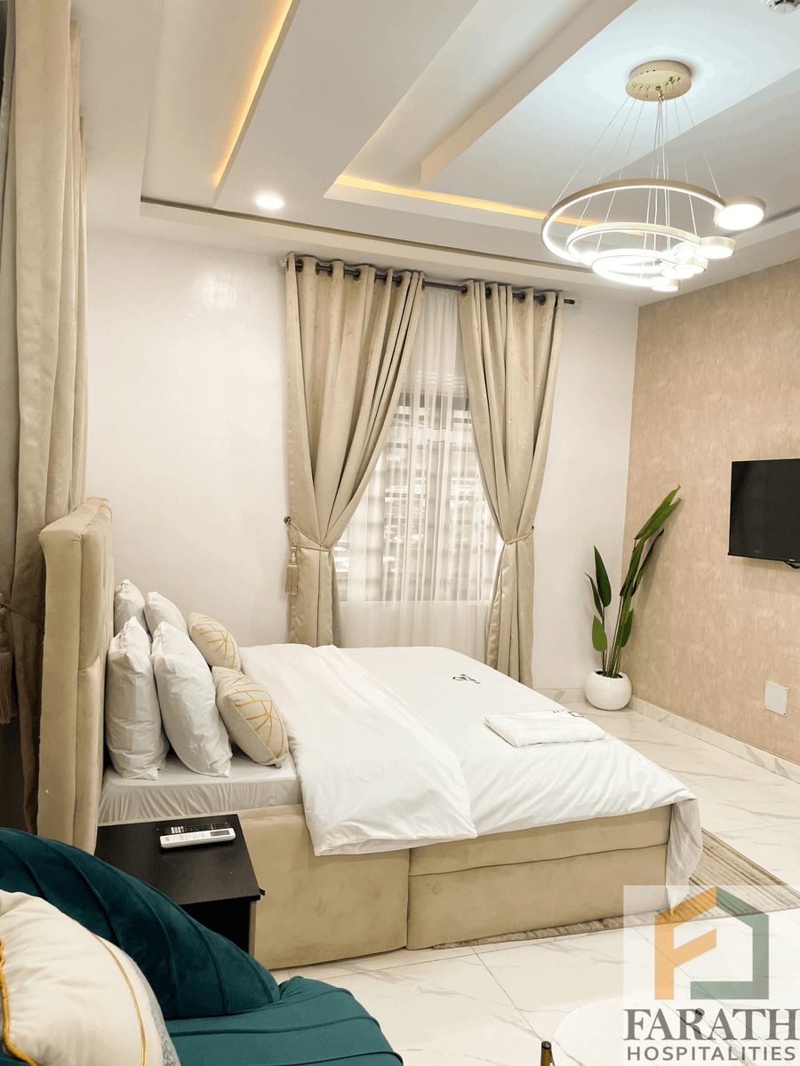 FarathShortlet's tweet photo. Reserve our stunning 5-bedroom apartment and make unforgettable memories.
Available from today
Location:📍Oregun, Ikeja
👉300k per night
Refundable caution: 50k
For bookings Call or Message👉 0803 864 1130
https://t.co/28EtyjWXEK
Obasa /#AxiaWomenInTech/ #Oscars https://t.co/BoGHw5JEmT