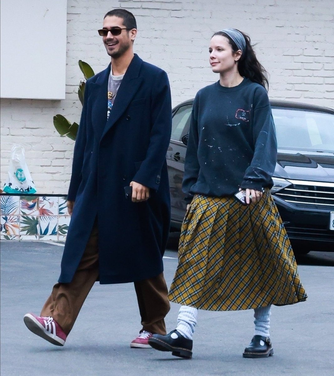 AxelRod2006's tweet image. Halsey and Avan Jogia in Los Angeles ๐ค