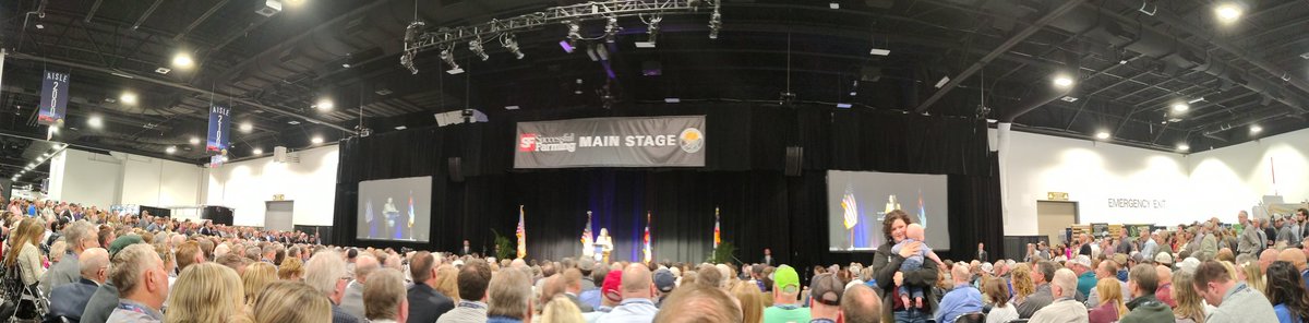 MrsNebraskaH20's tweet photo. Thank you Ag Secretary Rollins for 'ag'vocating for us!  It was great to hear her speak at @ComClassic . @NeCGA @NationalCorn @harsch_kevin @PrairieFireAgS1 https://t.co/kOqSEFfGmx