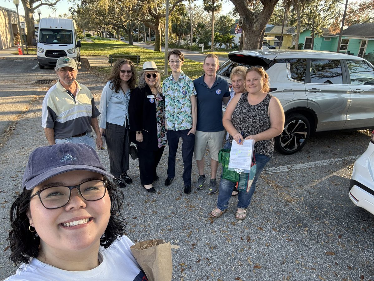 The Pinellas Young Democrats had a wonderful weekend of walking with candidate @marlene4gulfport! The City of Gulfport is a beautiful place to canvass and connect with residents about their local government.