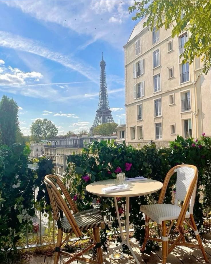 My favorite part of Paris 🗼

#Paris #France