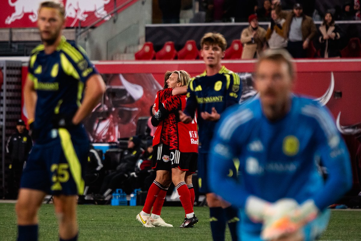 ofcdesigns628's tweet photo. Red Bulls defeat Nashville

Shot for @undraftedus https://t.co/QBmUlJQXld