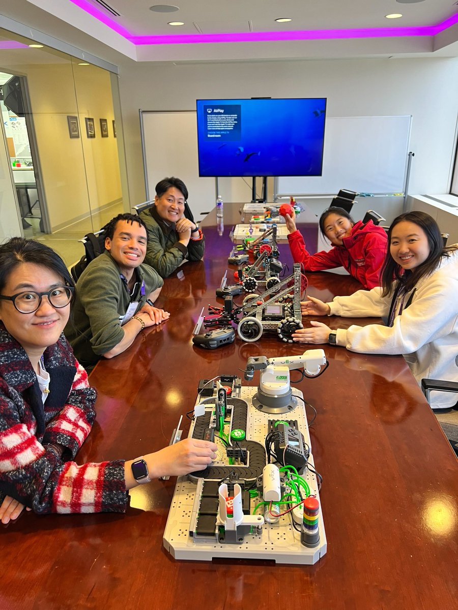 UF_CSEveryone's tweet image. Here are photos of our CSEveryone team together at #SIGCSE2025. We are happy we were able to share our research with others at such a great event. We look forward to contributing to future studies on accessible computing education. #CSEveryone #ComputingEducation #CSEd