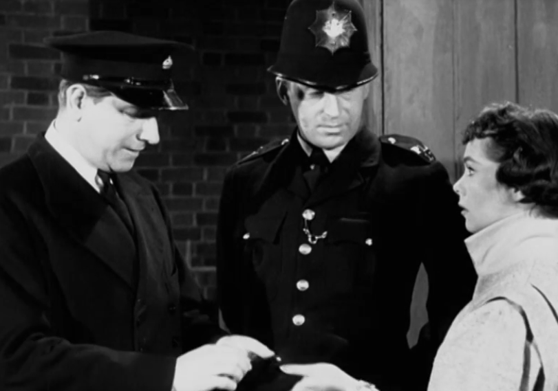 EXEOX2's tweet photo. 'River Beat' (1954) on @TPTVEncore - Not really a lot of #HMCE action apart from Ewan Roberts as Scots customs officer Blake stopping star Phyllis Kirk at Dock gates after she's been asked to sneak some American fags ashore. Docks policeman oblivious. https://t.co/1aSrqu0FpD
