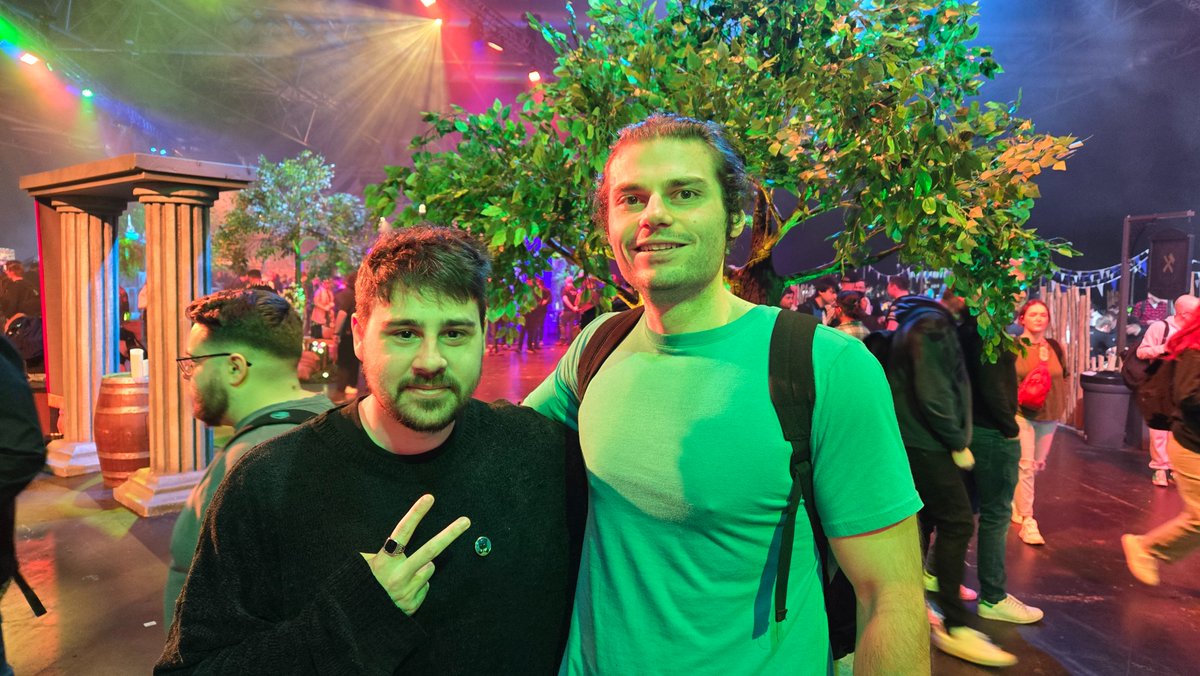 Fat Clouds tweet media