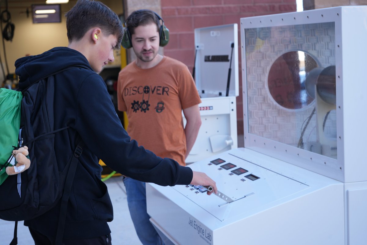 AdamStateCSUme's tweet image. Adams State Discovery Day welcomed 50 San Luis Valley high schoolers exploring STEM careers! From building marble drop rollercoasters to modifying LEGO cars, they got hands-on with real engineering challenges. Future engineers in action! #STEM #csumechengr #adamsstateuniv #csueng