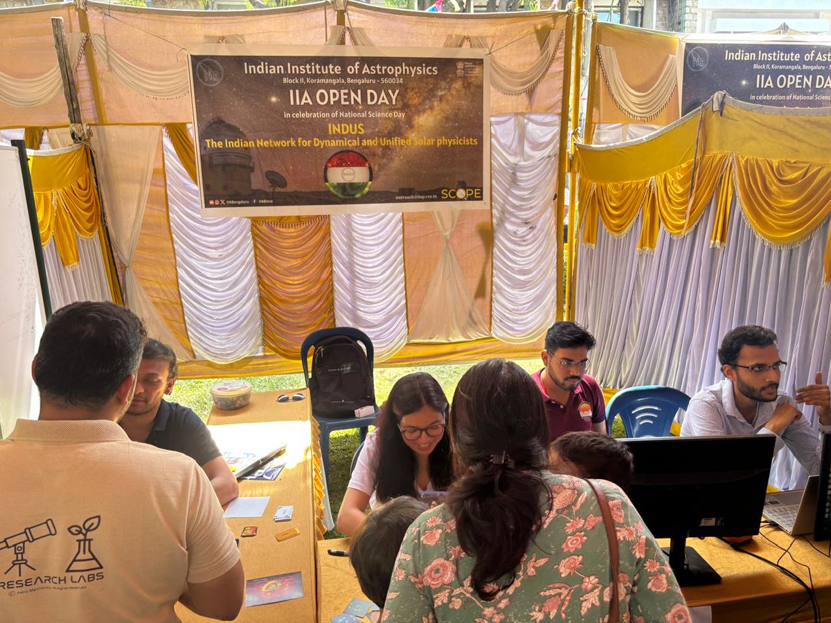 Indus_SolPhy's tweet photo. #teamINDUS volunteers rocked at @IIABengaluru open day ! โ๏ธ
Kids dove into #solar physics, tackled brain-bending quizzes & #puzzles at our stall.
A day filled with learning & joy ! Huge thanks to @IIABengaluru for giving us this chance & everyone who made it a #success ๐๐ป๐ค๐ https://t.co/anxb7XK2UY