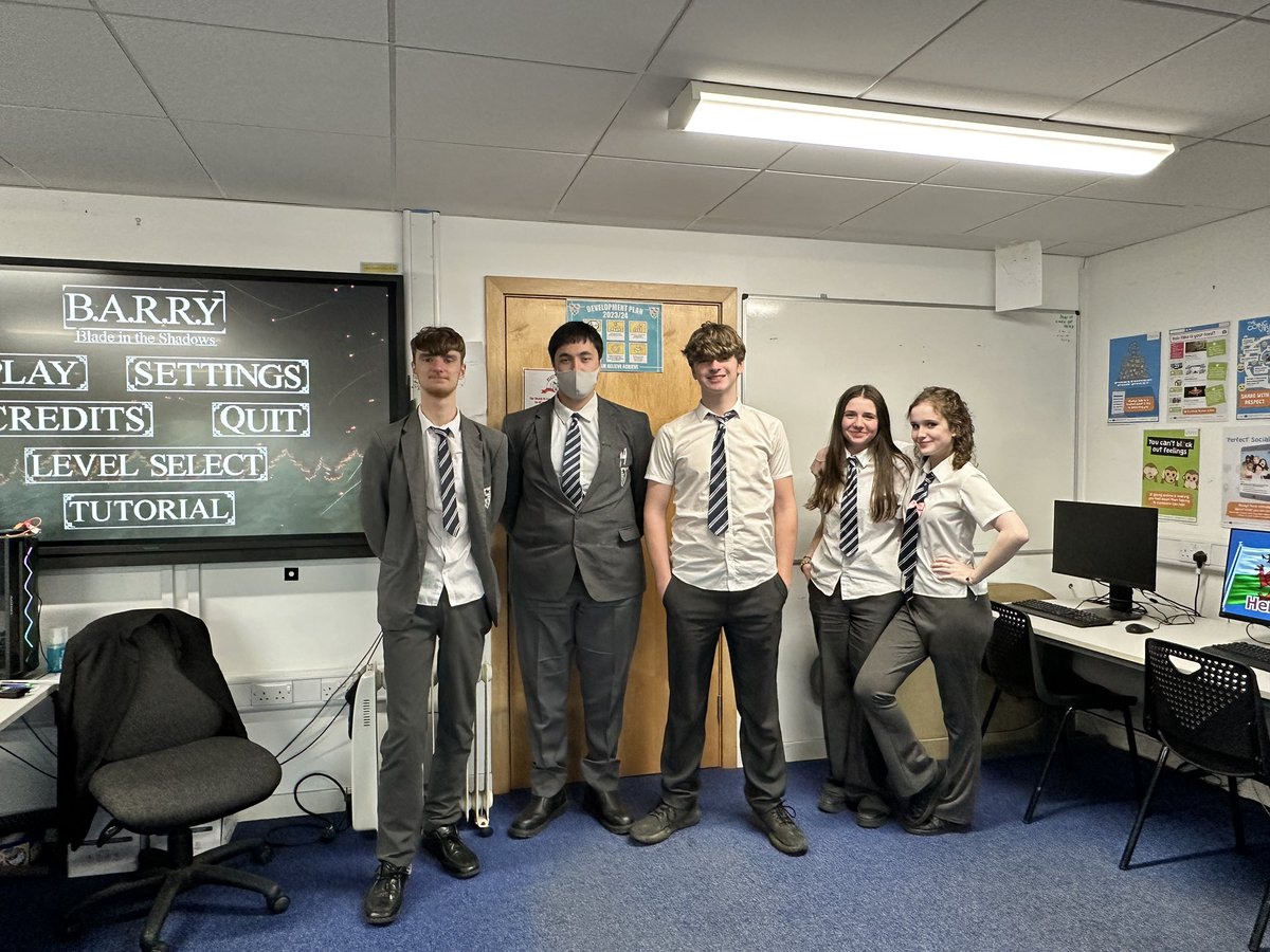 ygs_computing's tweet image. A huge thank you to this amazing group of pupils who represented Computer Science and Digital Technology tonight at a very busy GCSE options evening. Total stars 🌟 🌟 Da iawn.