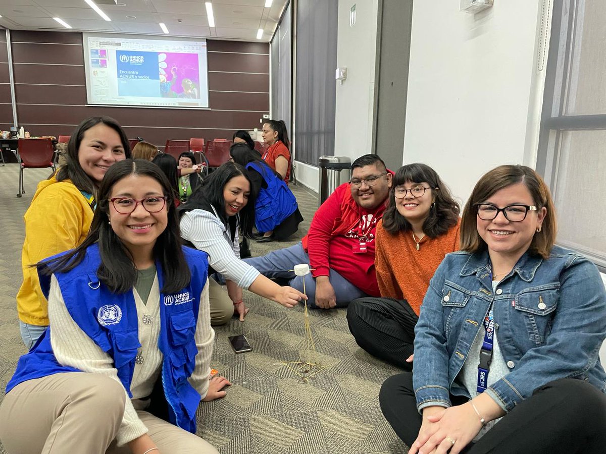 El miércoles <a href="/AcnurMexico/">ACNUR México</a> en Ciudad Juárez realizó un taller local con nuestros socios de DHIA, <a href="/SaveChildrenMx/">SavetheChildrenMx</a>, <a href="/casa_juvenil/">CASA Promoción Juvenil A.C.</a> y <a href="/JRSMex/">JRSMX</a>, en el que compartieron sus proyectos y prioridades de capacitación, también aprovecharon la oportunidad para fortalecer redes 🤝