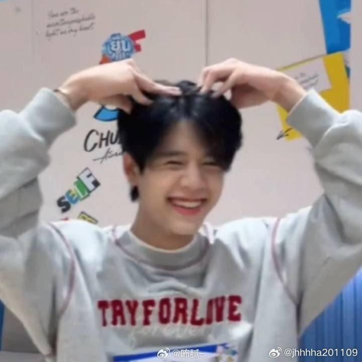 beomdocute's tweet photo. พาเฮียน้องดรณ์หูหมาบ๊อกแบ๊กมาบอกฝันดีคั๊บ 🐶

#DORN #佑泷 #DornKhumraj 
#CHUANGAsiaS2 #CHUANGAsia https://t.co/bWB8GpUoKa