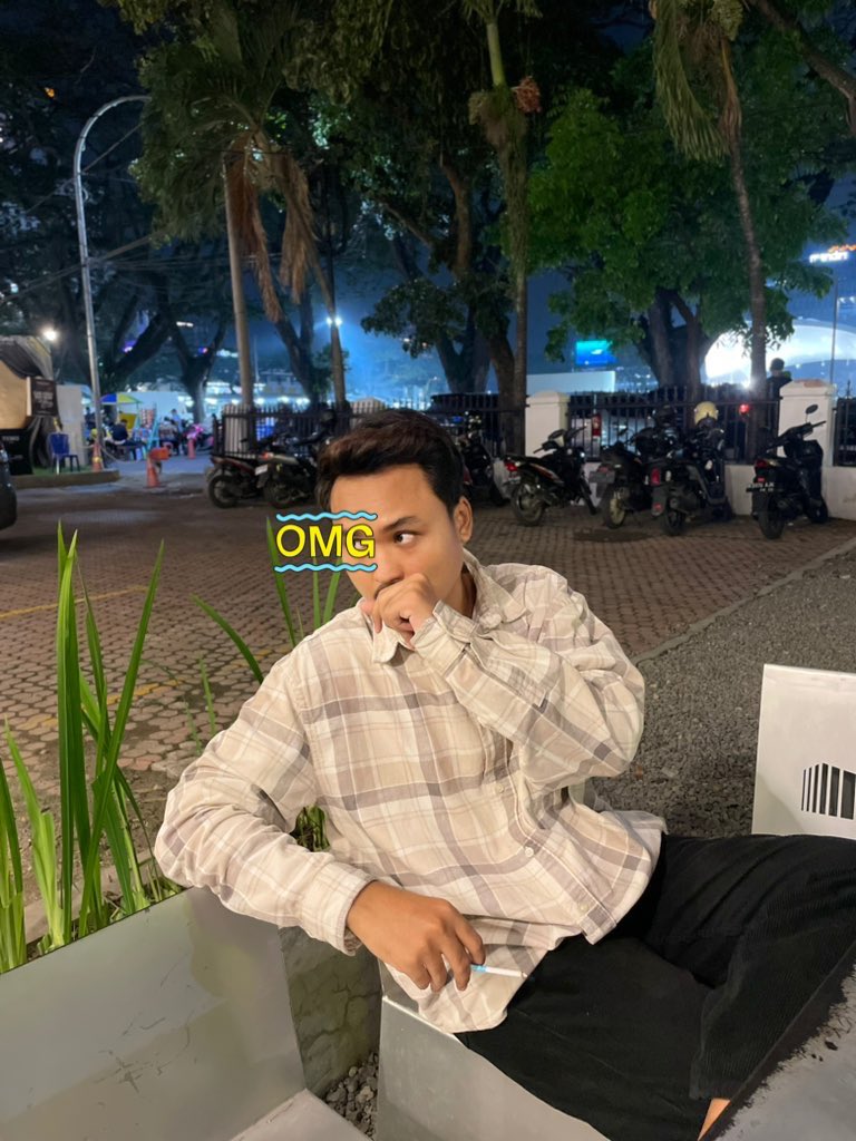aldrian95's tweet photo. Need someone to talk https://t.co/Gd5Gi1u8fq