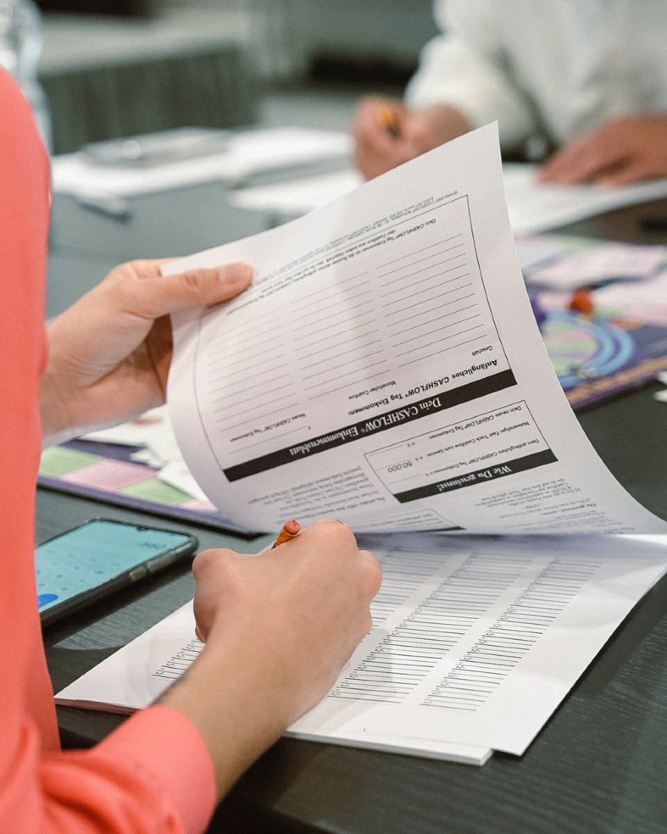 iffb_ch's tweet photo. Finanzielle Freiheit ist kein Traum, sondern eine Entscheidung!

CASHFLOW spielen gibt dir die Möglichkeit, die ersten Schritte in Richtung finanzielle Freiheit zu gehen – spielerisch, interaktiv und mit echten Erkenntnissen, die dein Mindset verändern!
ℹ️https://t.co/4H19RcLJm0 https://t.co/YituIwINUC