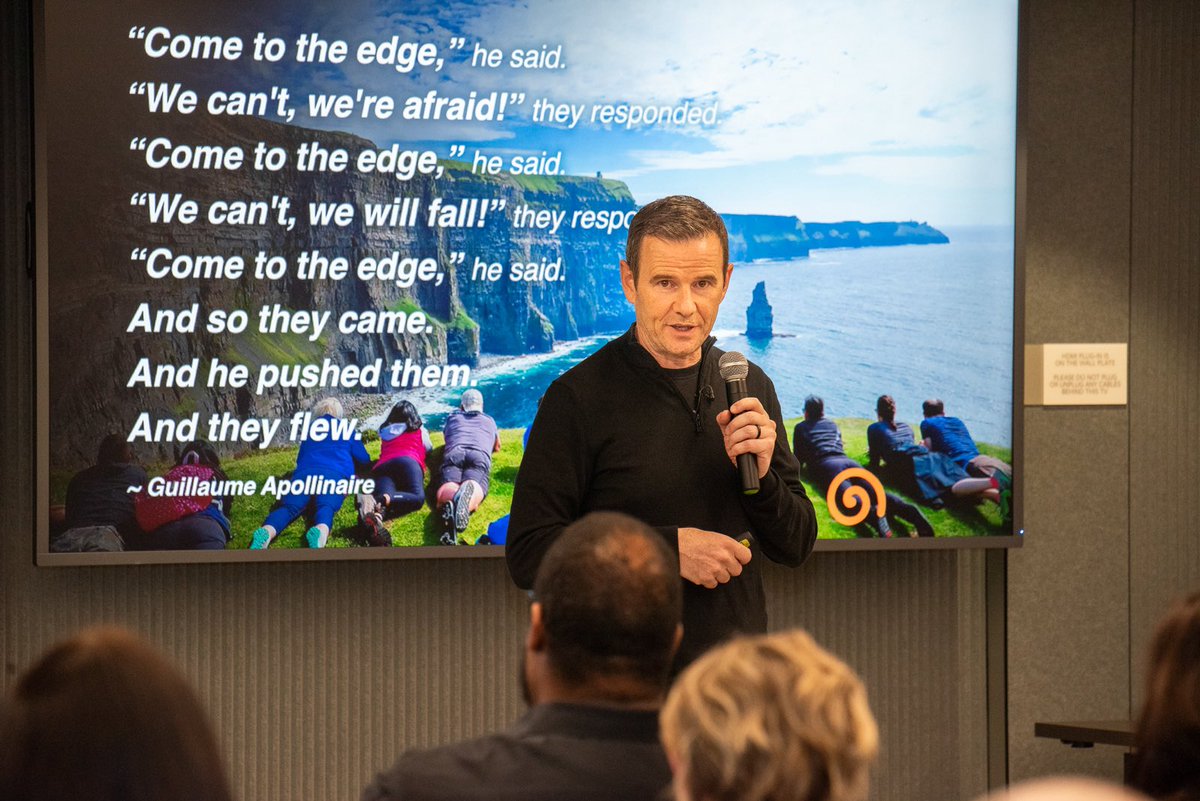 melanietc's tweet image. Our @cadredc #YOUniversity last week with @PhilipMcKernan was so impactful. There were aha moments, belly laughs and even some tears shed. Thanks for sharing your wisdom and insight, Philip. We’re grateful for you! #UnNetworking