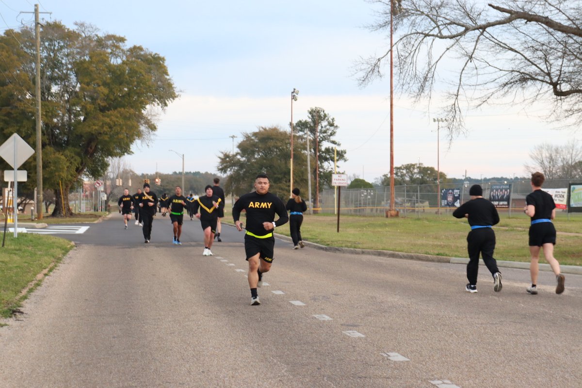 The U.S. Army Aviation Center of Excellence Best Squad Competition kicks off with the Army Combat Fitness Test! We can't wait to see who will rise to the top this week! Best of luck to everyone!

📷 by 1LT Valentina Montano