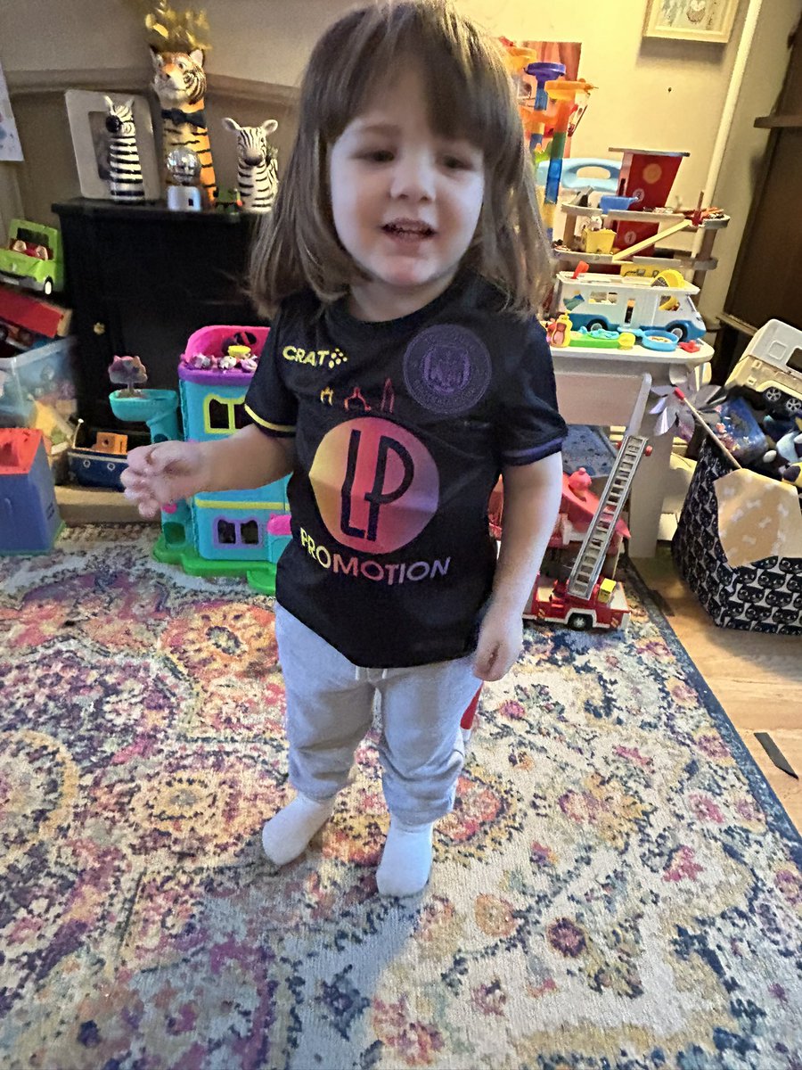 Non League Flags tweet media