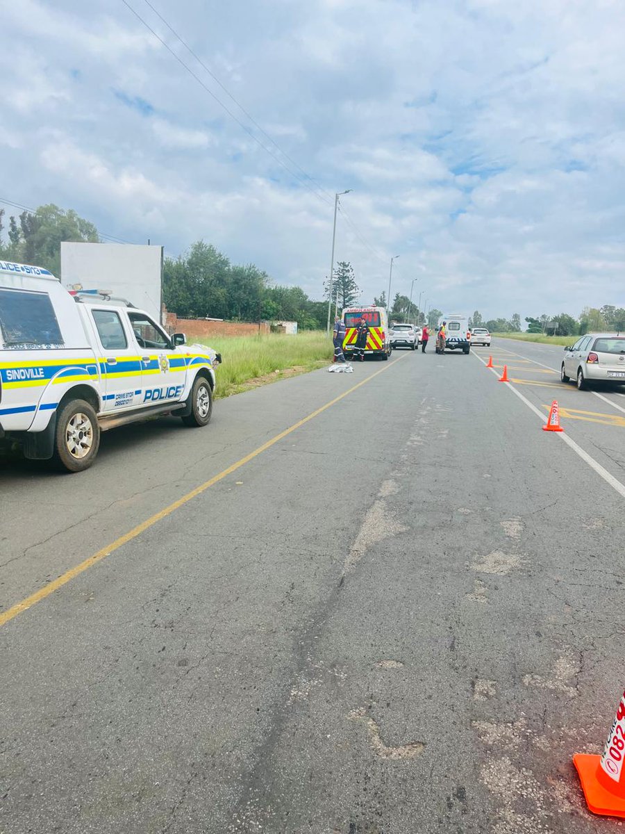 nasiphim's tweet image. News that a Zimbabwean lady threw an infant out of a moving car on the R101 is disturbing. She has been arrested, but that level of cruelty is truly terrible 😔